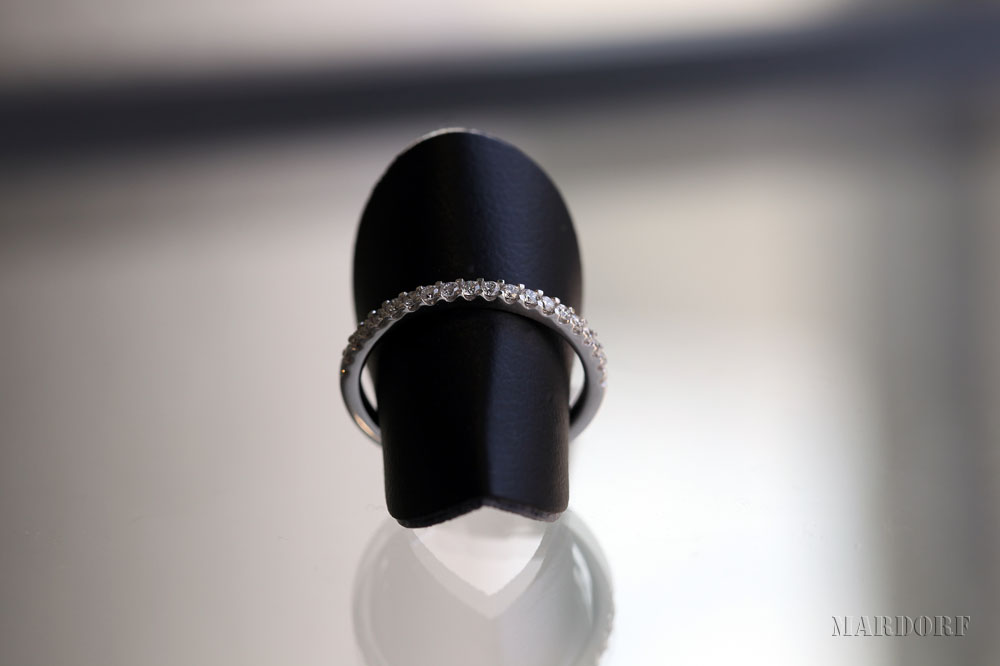 Handgefertigter Golgschmuck von Tobias Mardorf